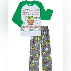 NWT Boy’s Christmas Star Wars Yoda 2 Piece Pajamas PJ Size Small 6/7 Holiday